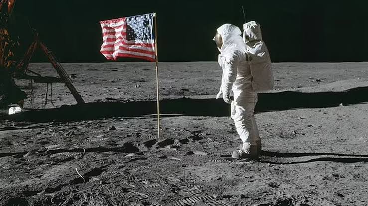 Did humanity really go to the Moon?